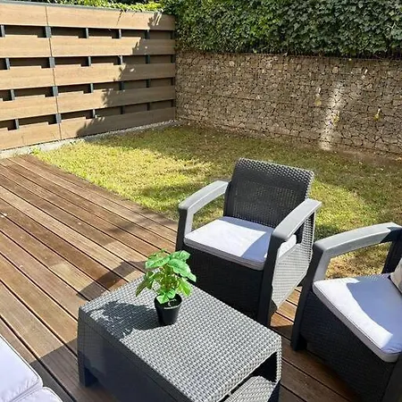 Garden Appt - 40m2 Terrace, Garrage Parking